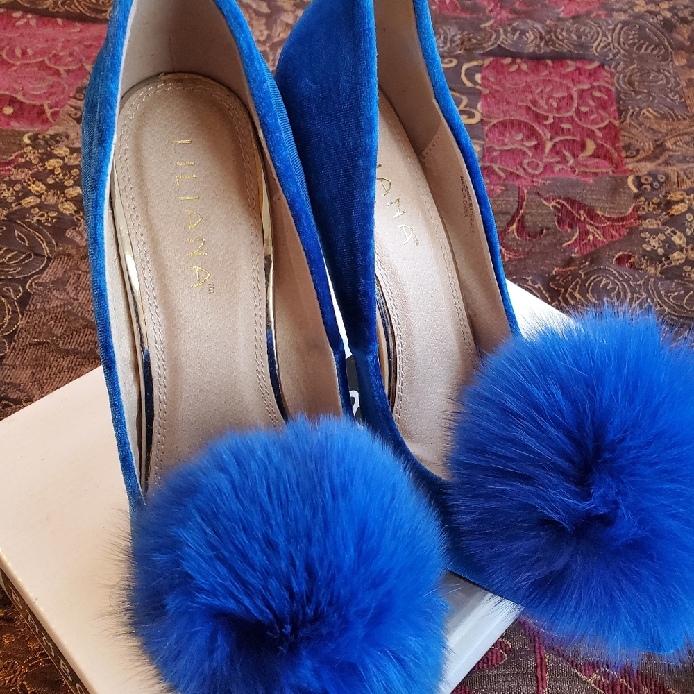 Shoes - Picture 2 of 3